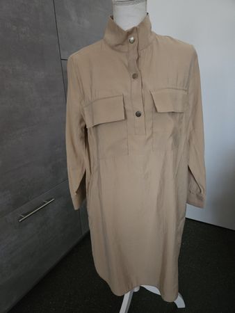 ZARA Kleid beige Grösse M neuwertig