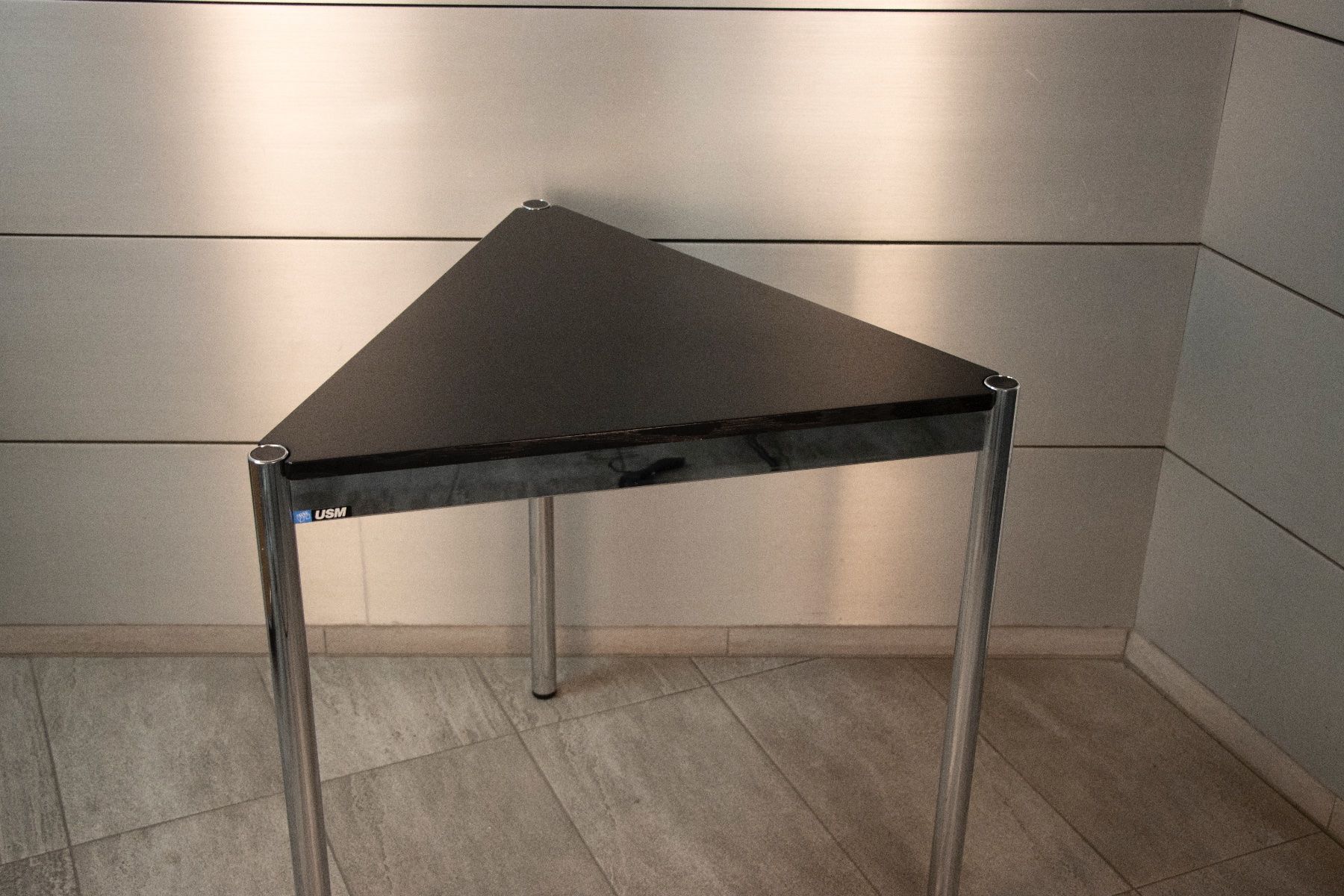 USM Tavoli: USM Haller Tisch Dreieck – Usato da Zollikerberg venduto da N_a_c_h_l_ass_ZH 1