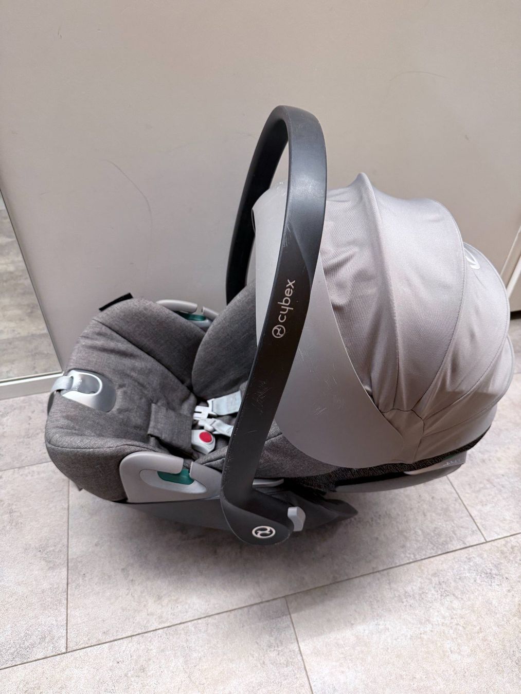 Cybex Seggiolini per auto: Cybex Cloud Z2 i-Size Babyschale + Base Z2 + Newborn-Einsatz – Usato da Effretikon venduto da Eventex 2