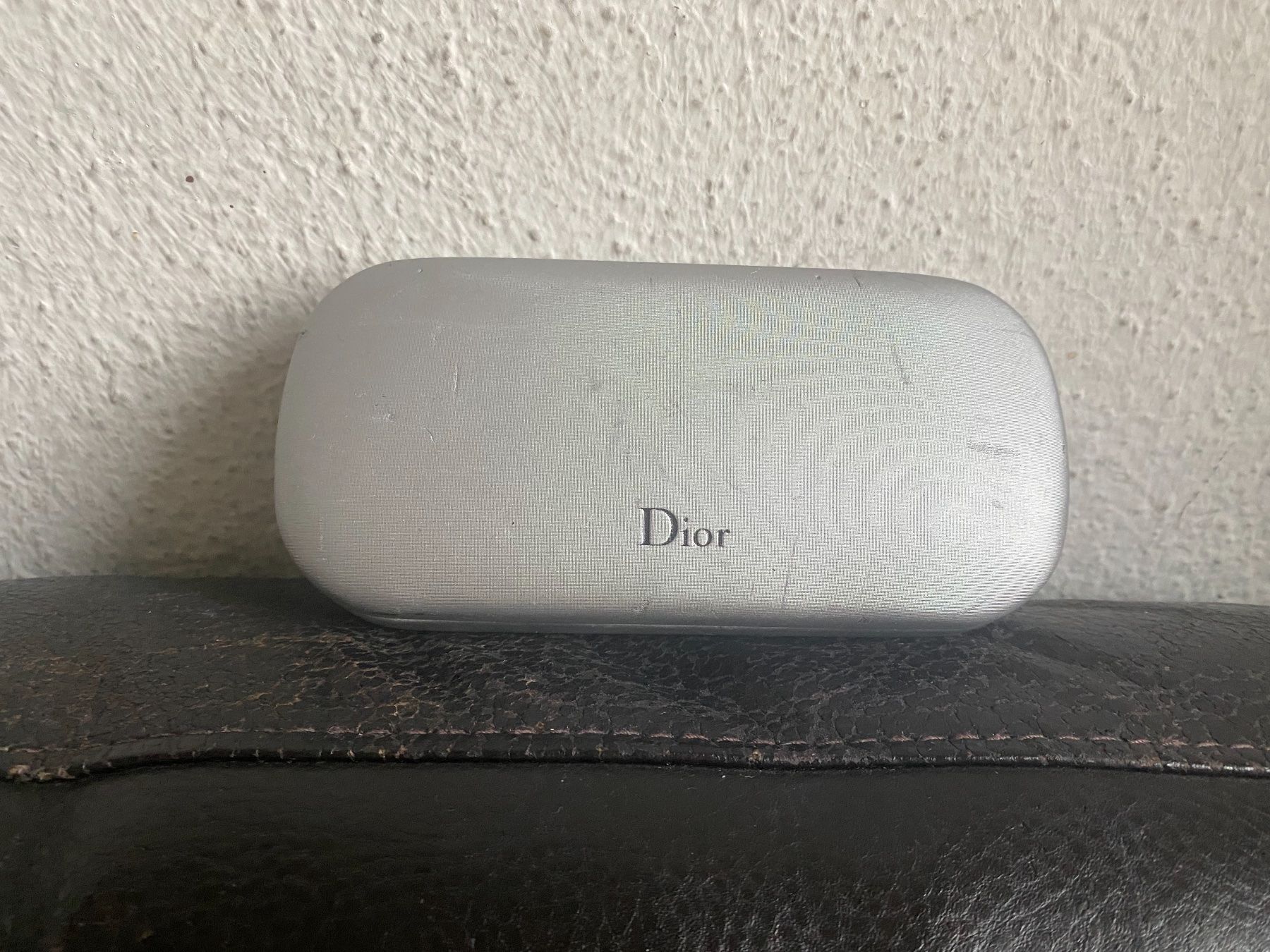 Dior Custodie per cosmetici: Dior Brillenetui gebraucht – Usato da Zürich venduto da daria_m