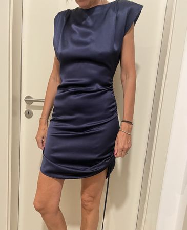 Kurzes Kleid 
