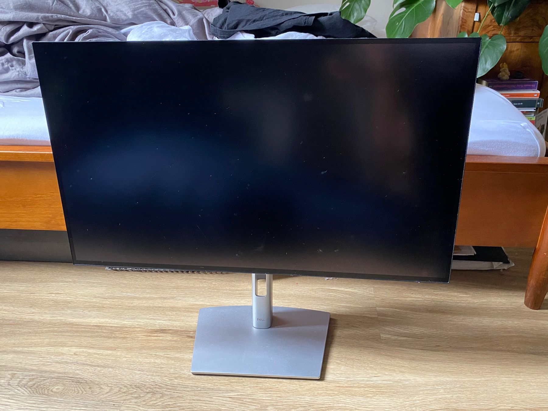 Ecrans: DELL UltraSharp U2723QE – D'occasion à Zürich par ann_6wfr
