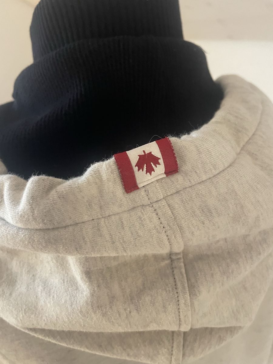 Maglioni & Felpe: Roots Canada Hoodie, Grösse M – Usato da Aarberg venduto da Mama_Lulu 3