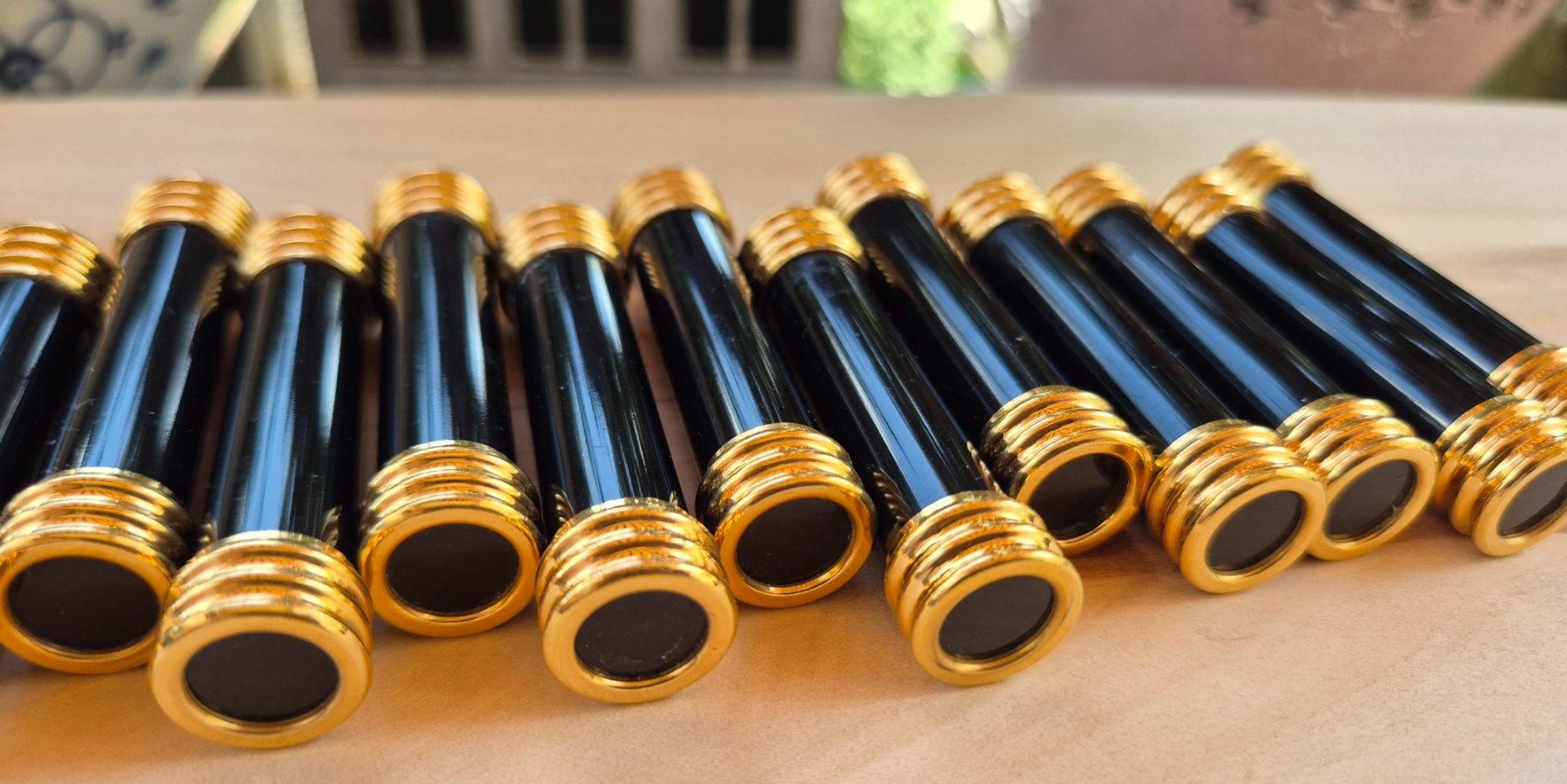 Set di posate: 12 Messerbänke, schwarz-gold – Usato da Bern venduto da aronari 2