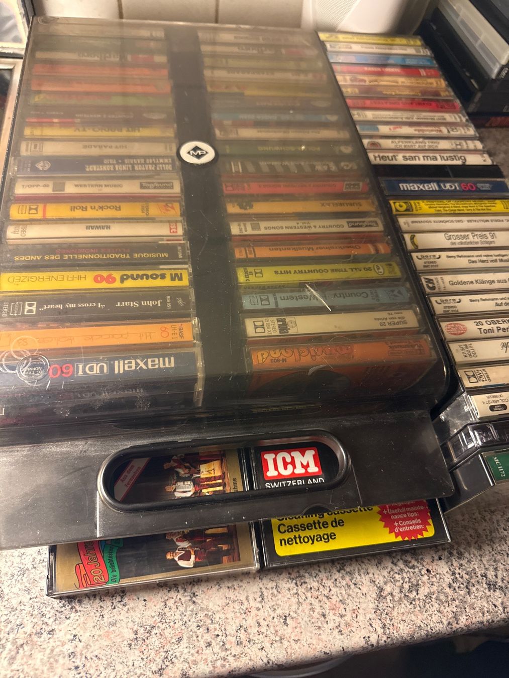Cassettes audio: Lot TAPE AUDIO – D'occasion à St imier par sav_bjf9 6