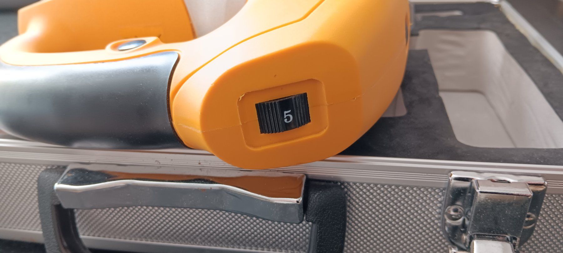 Einhell Sägen: Einhell Bavaria BPS 800 E mit Tragekoffer/ Stichsäge /ab 1.- – Gebraucht aus Biberist von Devision01 2