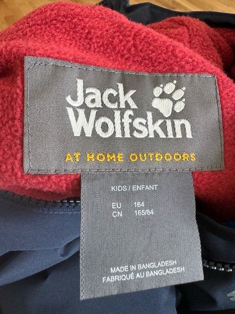 Jack Wolfskin Jacken & Mäntel: Jack Wolfskin Jacke Gr.164 wie neu – Gebraucht aus Wabern von MagdalenaWabern 5