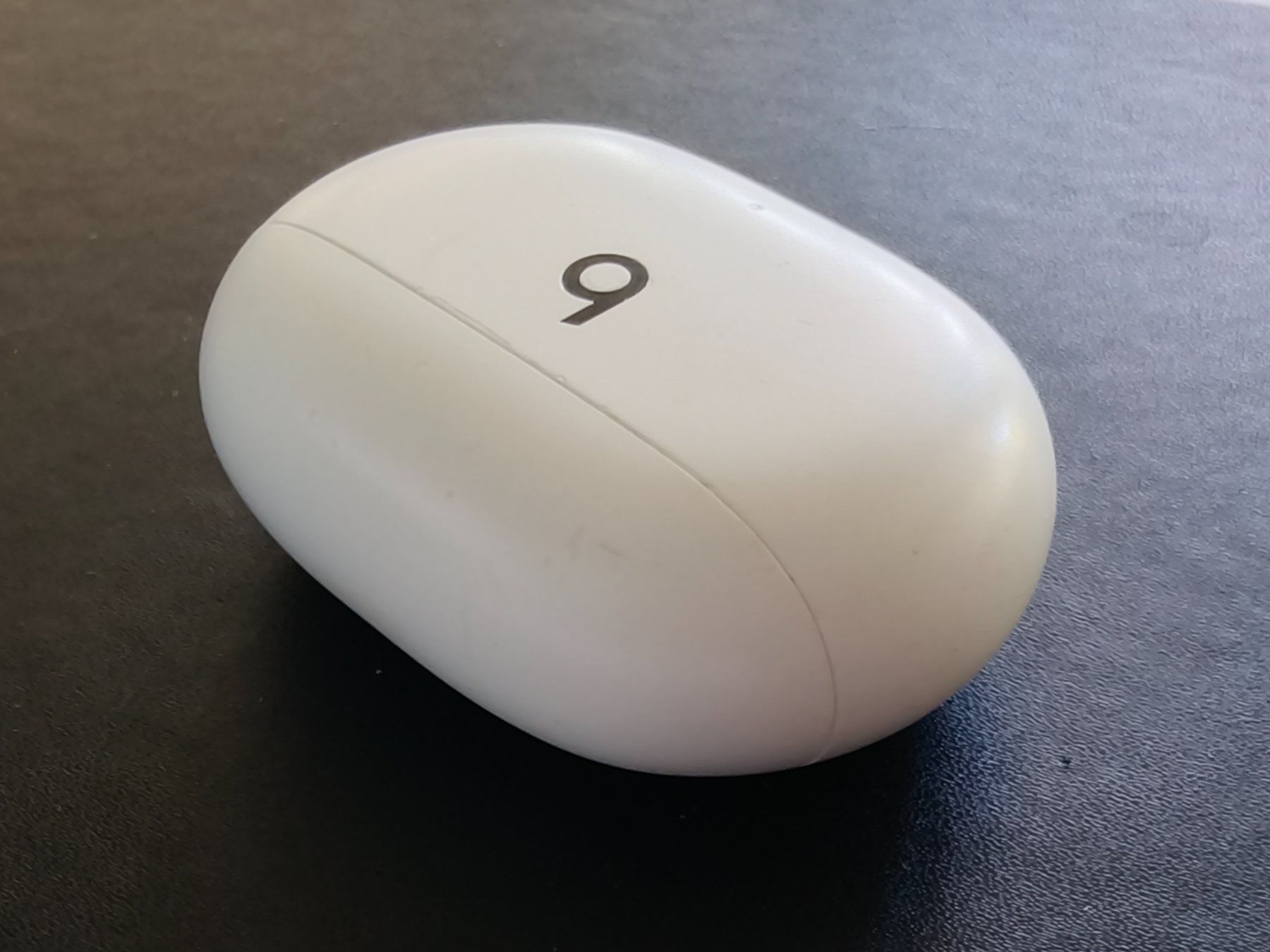 Beats Cuffie: Beats Studio Buds charging case white used – Usato da Zürich venduto da liy_7ttc 3