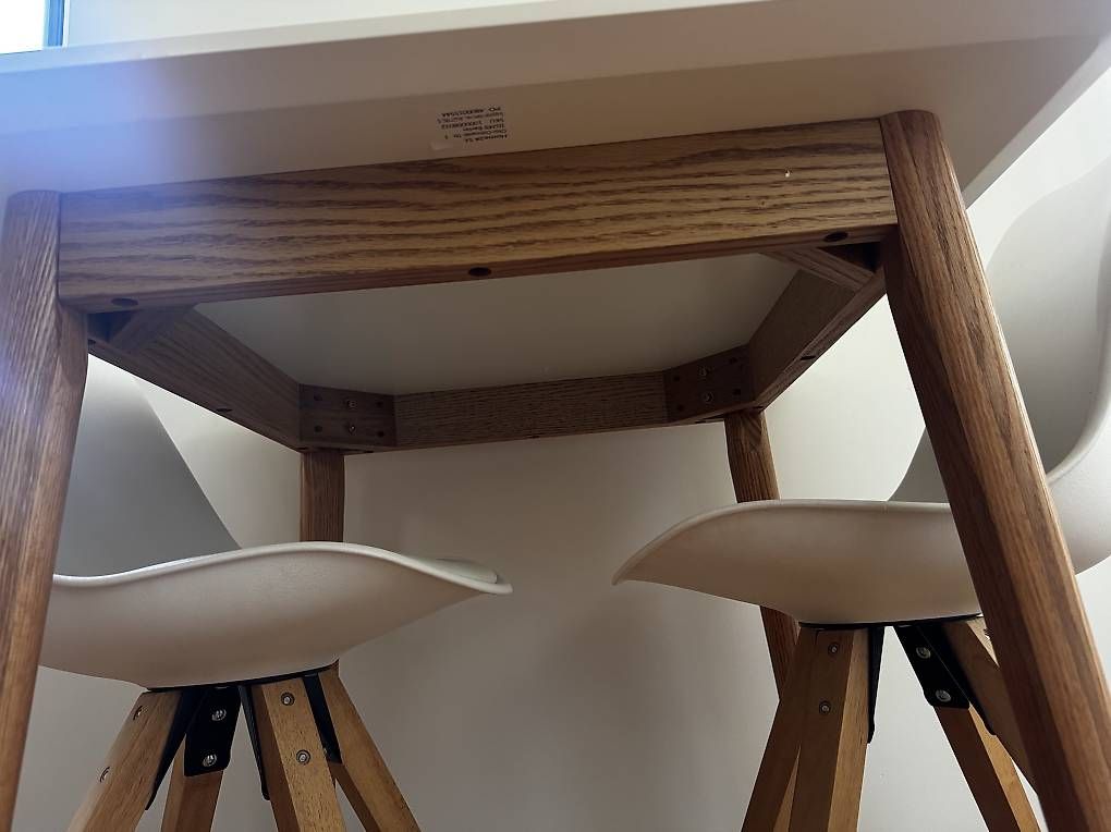 Tavoli: Esstisch aus Holz mit 2 Stühlen – Usato da Zürich venduto da att_czx6 2
