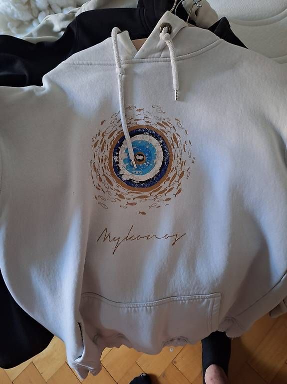 Pullover & Sweatshirts: Pullover Hoodies Merchandise – Gebraucht aus Bern von Chriswoorld 1