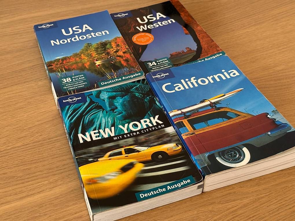 Libri: Lonely Planet Reiseführer USA - 4 Bücher – Usato da Zürich venduto da ganchclub