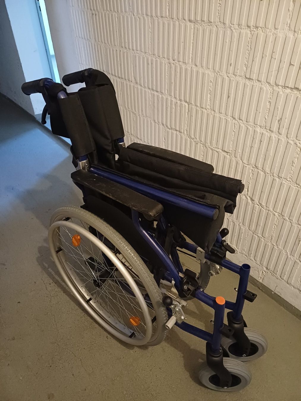 Sedie a rotelle: Rollstuhl – Usato da Lichtensteig venduto da Mavojkj 1