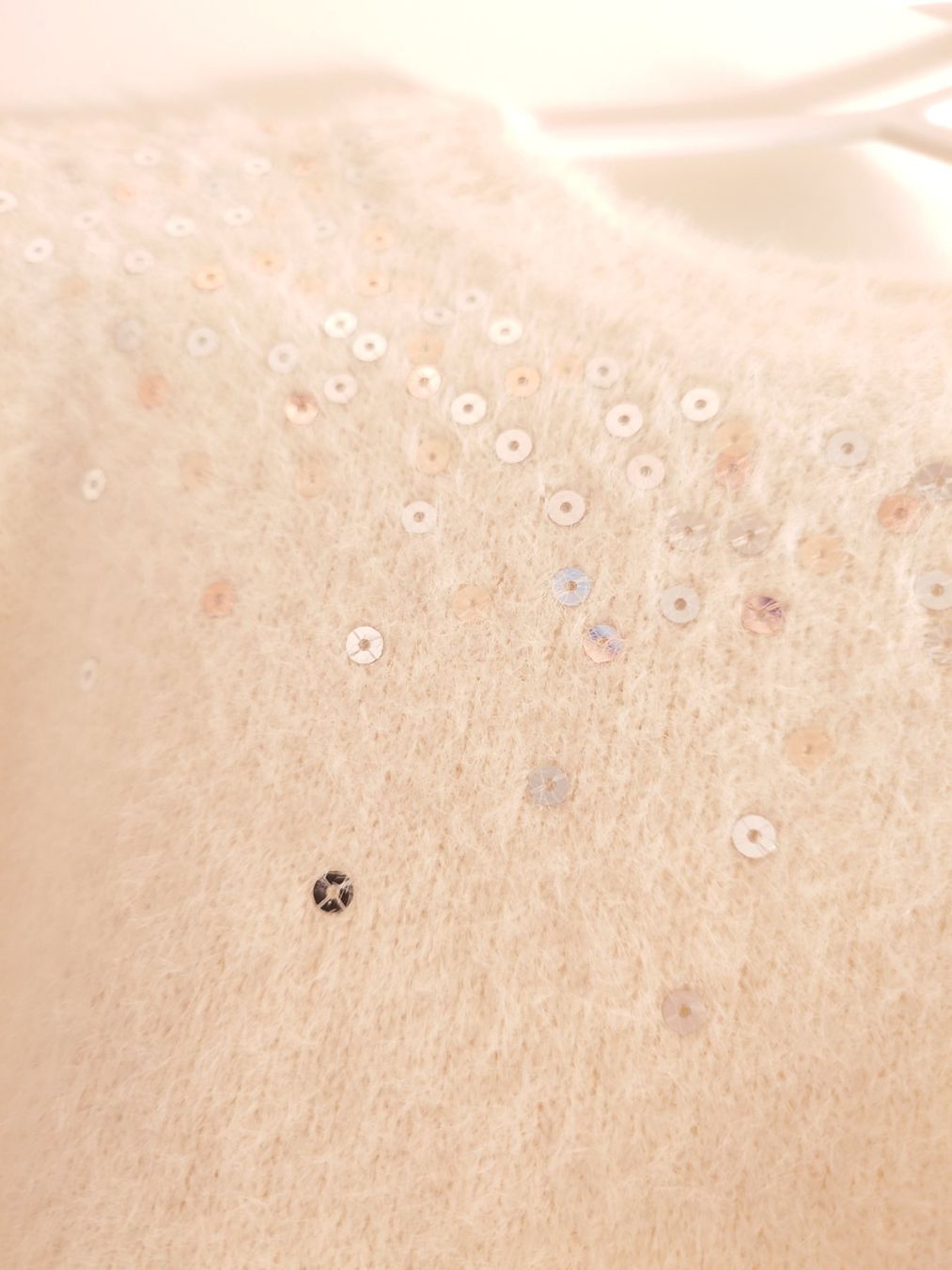 Maglioni & Felpe: Flauschiger Mädchen Pullover weiss mit Pailletten, Grösse 98 – Usato da Uster venduto da snowy_6 1