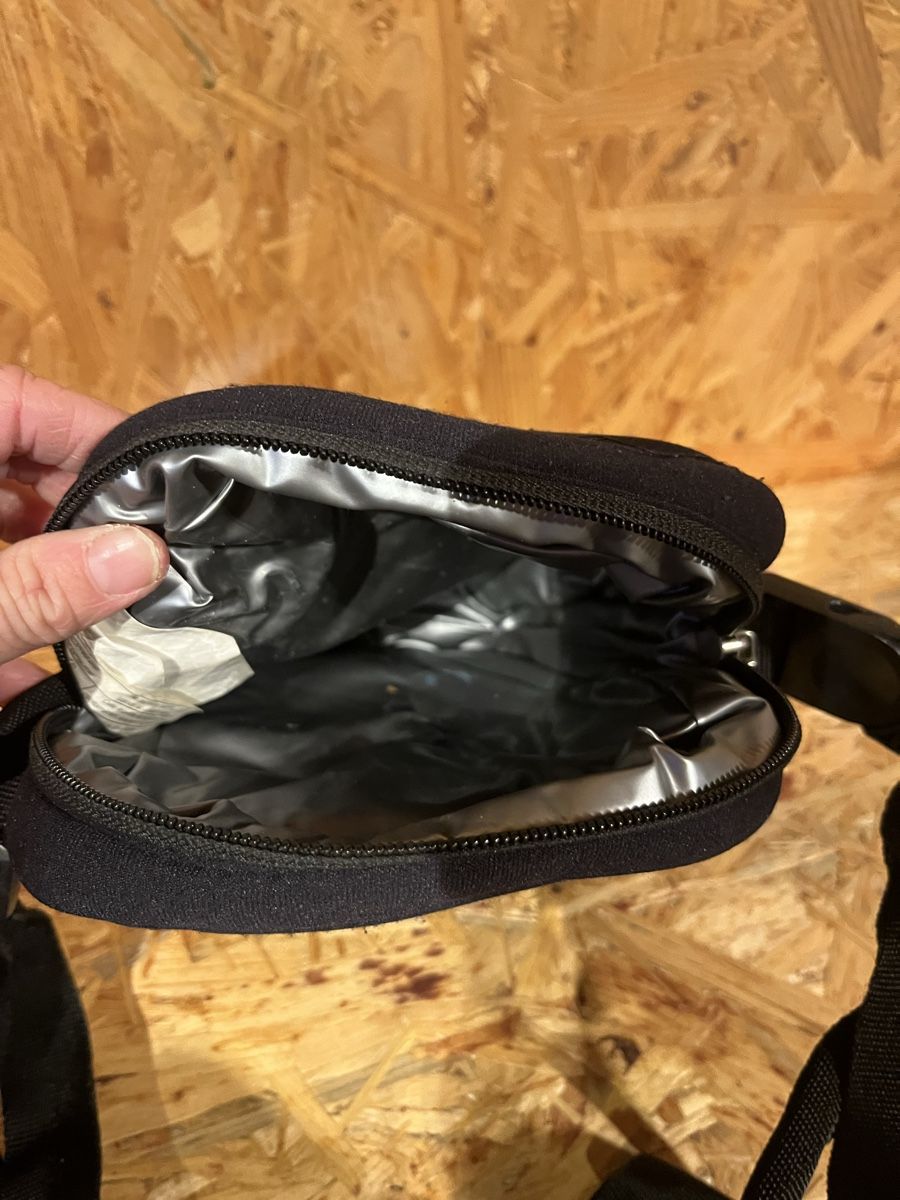 Avent Borse & Zaini: Sac isotherme AVENT noir - pour bébé – Usato da Chénens venduto da Picco82 1