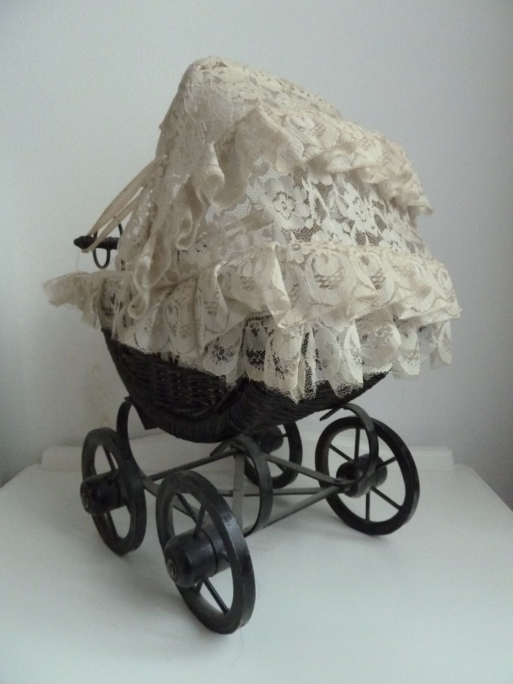 Puppenwagen: Kutsche für Puppen – Gebraucht aus Weinfelden von Frosch467 1