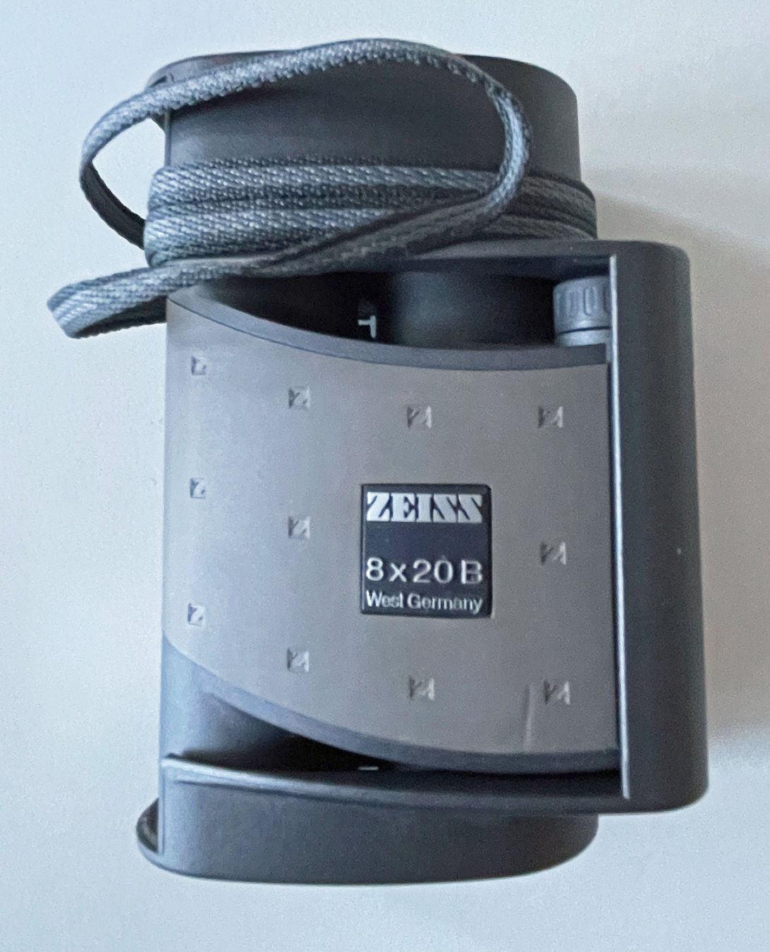Zeiss Binocoli: Zeiss 8x20B - Kompaktfernglas - top Optik – Usato da Chur venduto da elifor 8
