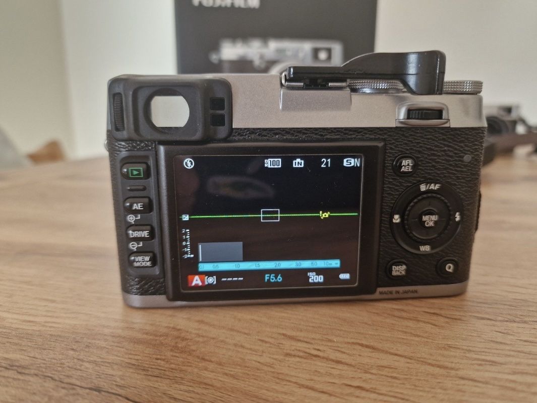 Fuji Fotocamera: Fujifilm X100S – Nuovo (secondo la descrizione) da Belfaux venduto da van_d5fy 2