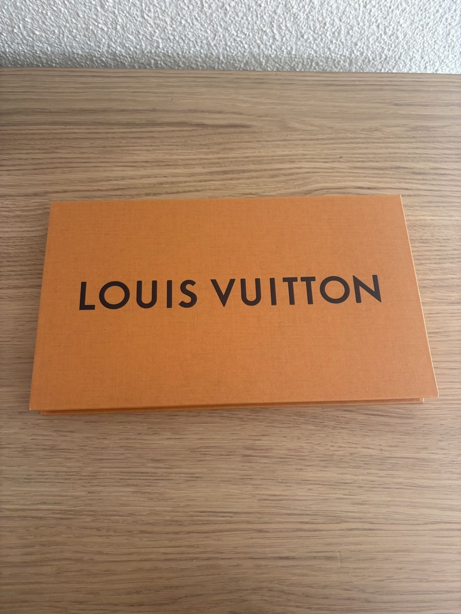 Sonstige Dekorationen & Accessoires: Originale Vuitton Box  – Neu (gemäss Beschreibung) aus Dottikon von michelle.s_
