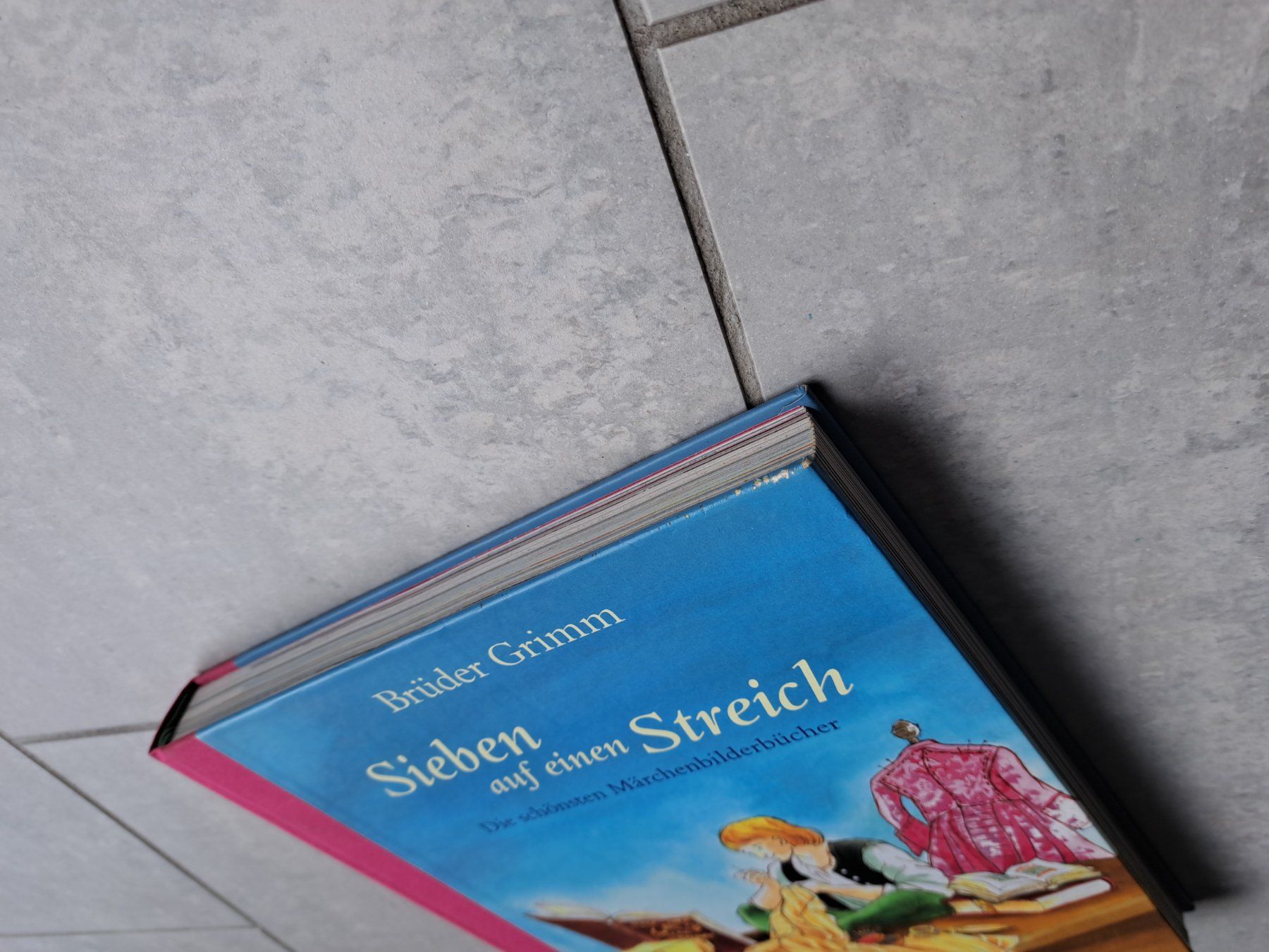 Libri: Brüder Grimm Sieben auf einen Streich - Märchenbuch TOP – Usato da Killwangen venduto da KIANA08 4
