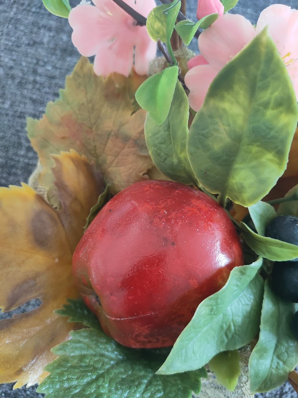 Tutte le decorazioni: Dekokörbchen mit Kunstfrüchten & Blüten – Usato da Gipf-Oberfrick venduto da minini 6