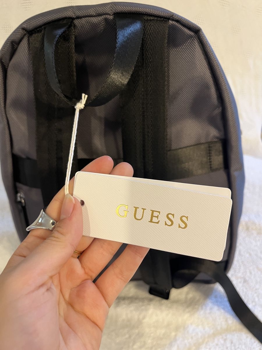 Guess Zaini: Guess Rucksack grau mit Etikett neu! – Nuovo e nell'imballaggio originale da Zürich venduto da mel_258 2