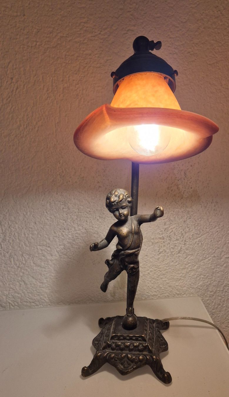 Lampade: Lampe ancienne en bronze – Usato da Monthey venduto da McAuthor