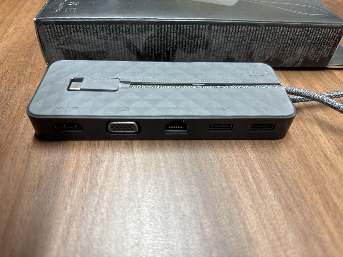 Hewlett Packard Docking station: HP Spectre USB-C Travel Dock – Usato da Hergiswil LU venduto da mechutaume 1