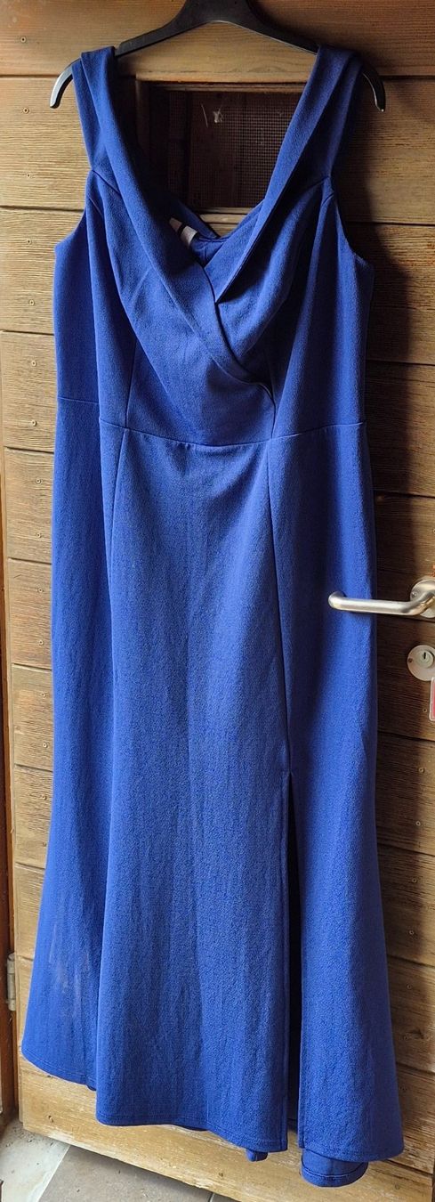 Vestiti: Kleid – Nuovo (secondo la descrizione) da Wislikofen venduto da Ana.Gomes 1