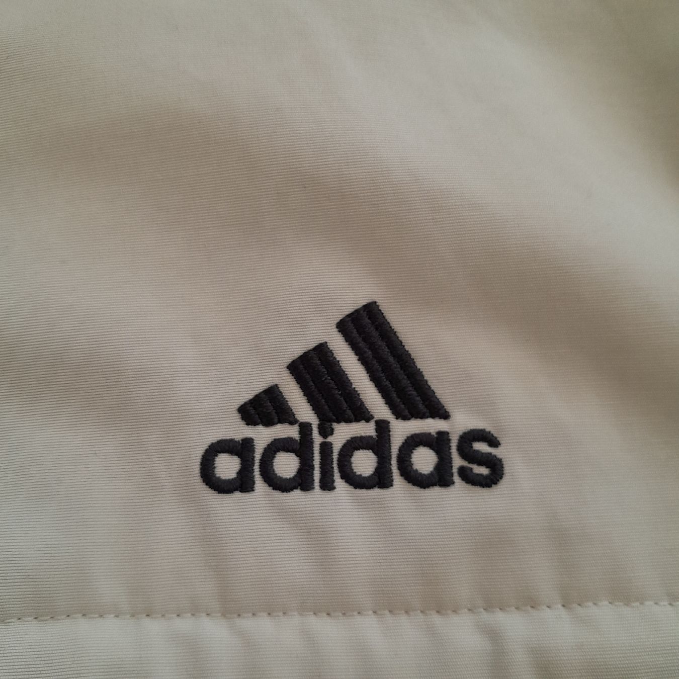 Adidas Giacche: Veste Adidas, taille M, coupe-vent beige, – Usato da Renens VD venduto da ser_j2fn 1