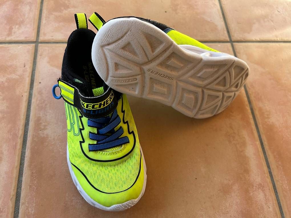 Scarpe per ragazzi: Sketchers S-Lights Grössen 30 – Usato da Oberentfelden venduto da flamenco1982 1