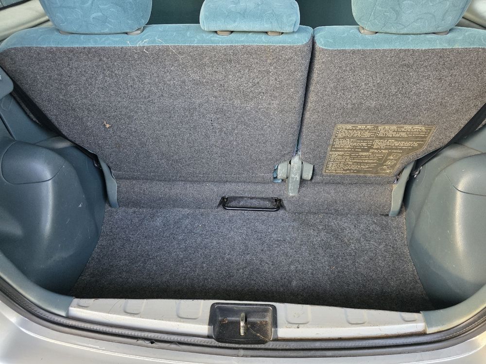 Toyota Automobili: Toyota Yaris 1.3 – Usato da Zürich venduto da F.lg1 9