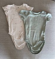 Super Zustand: 2 Babystrampler / Bodys Kurzarm H&M Gr 74