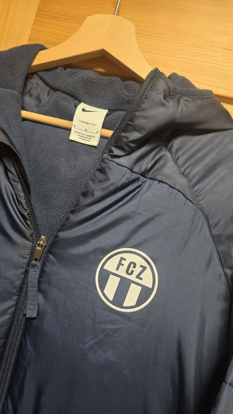 FCZ Jacken: FCZ Jacke gr.M – Gebraucht aus Zürich von Dee_jrp5 1