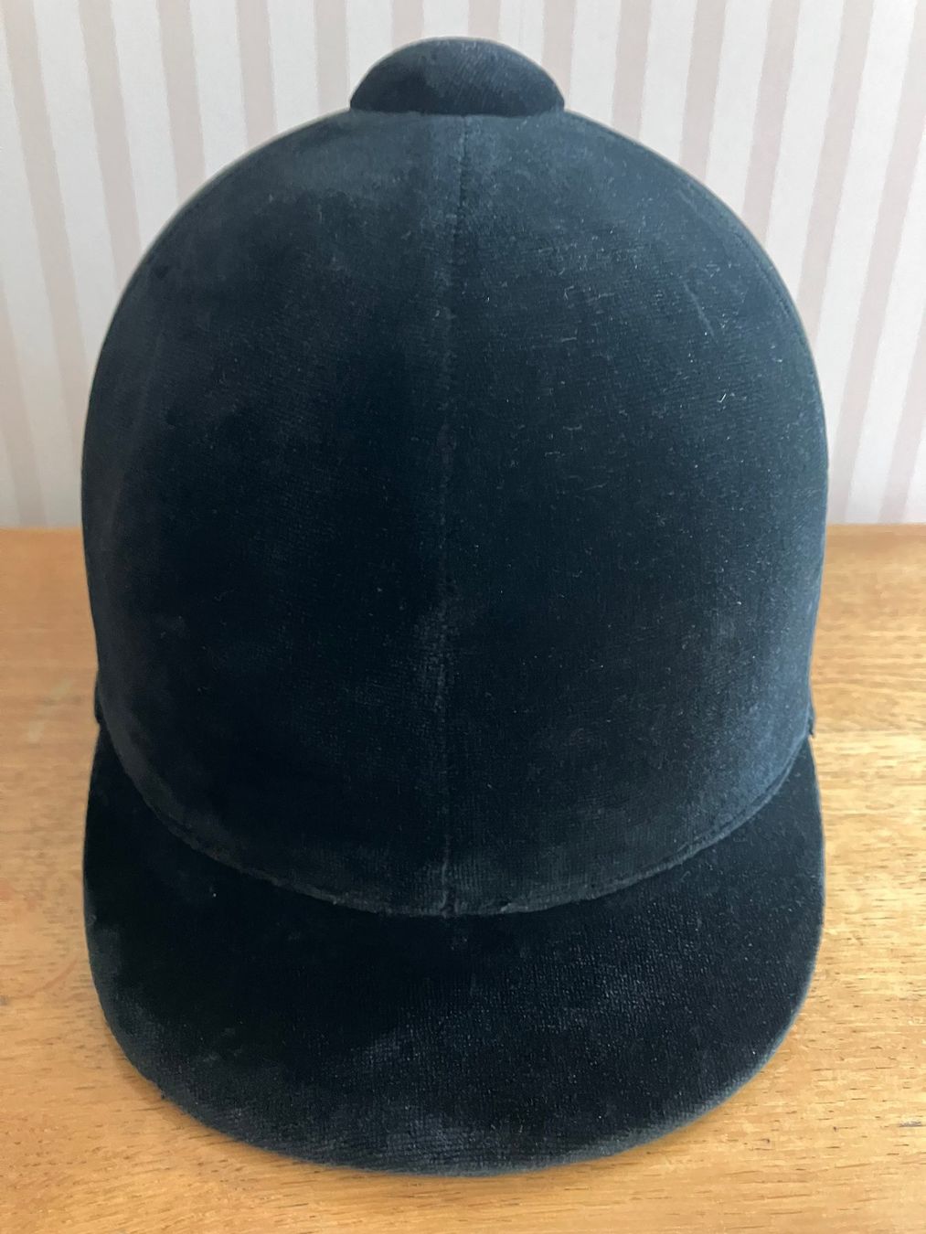 Casques: Bombe pour cavalier en velours noir /Taille 54cm – D'occasion à Basel par Lancer4 3
