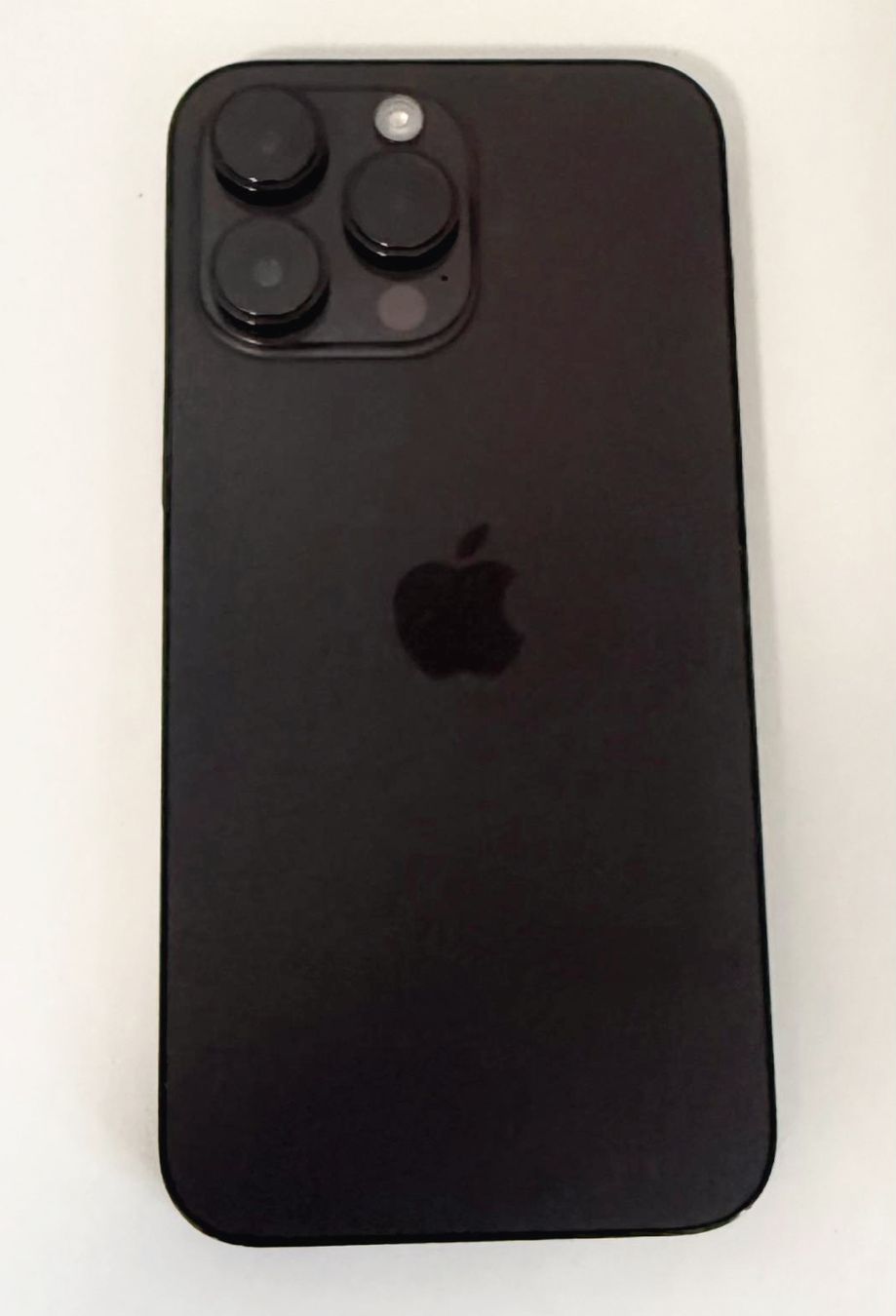 Apple Telefoni cellulari / Smartphones: Iphone 14 Pro Max Schwarz 256 GB – Usato da Liestal venduto da Prestige11 1