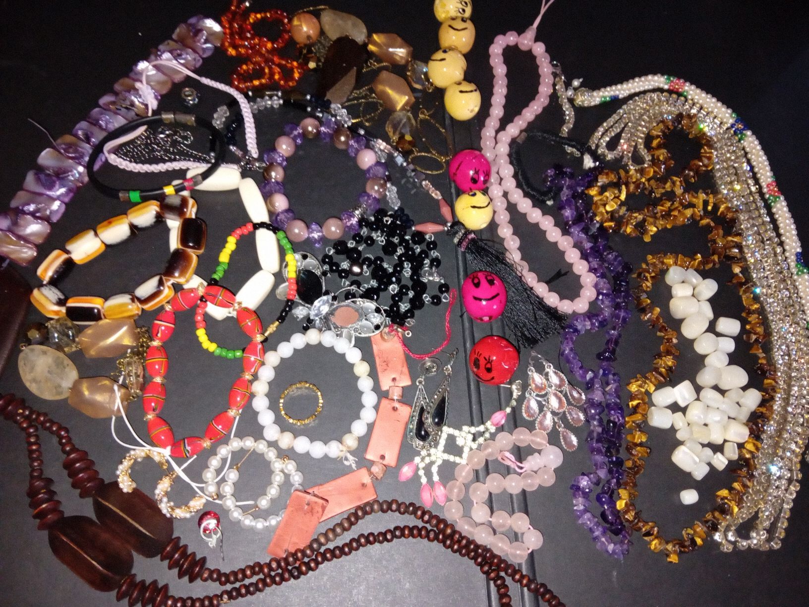 Altri gioielli: lotto gioielli e materiali semipreziosi  per bijoux – Difettoso da Biasca venduto da Old_6blh