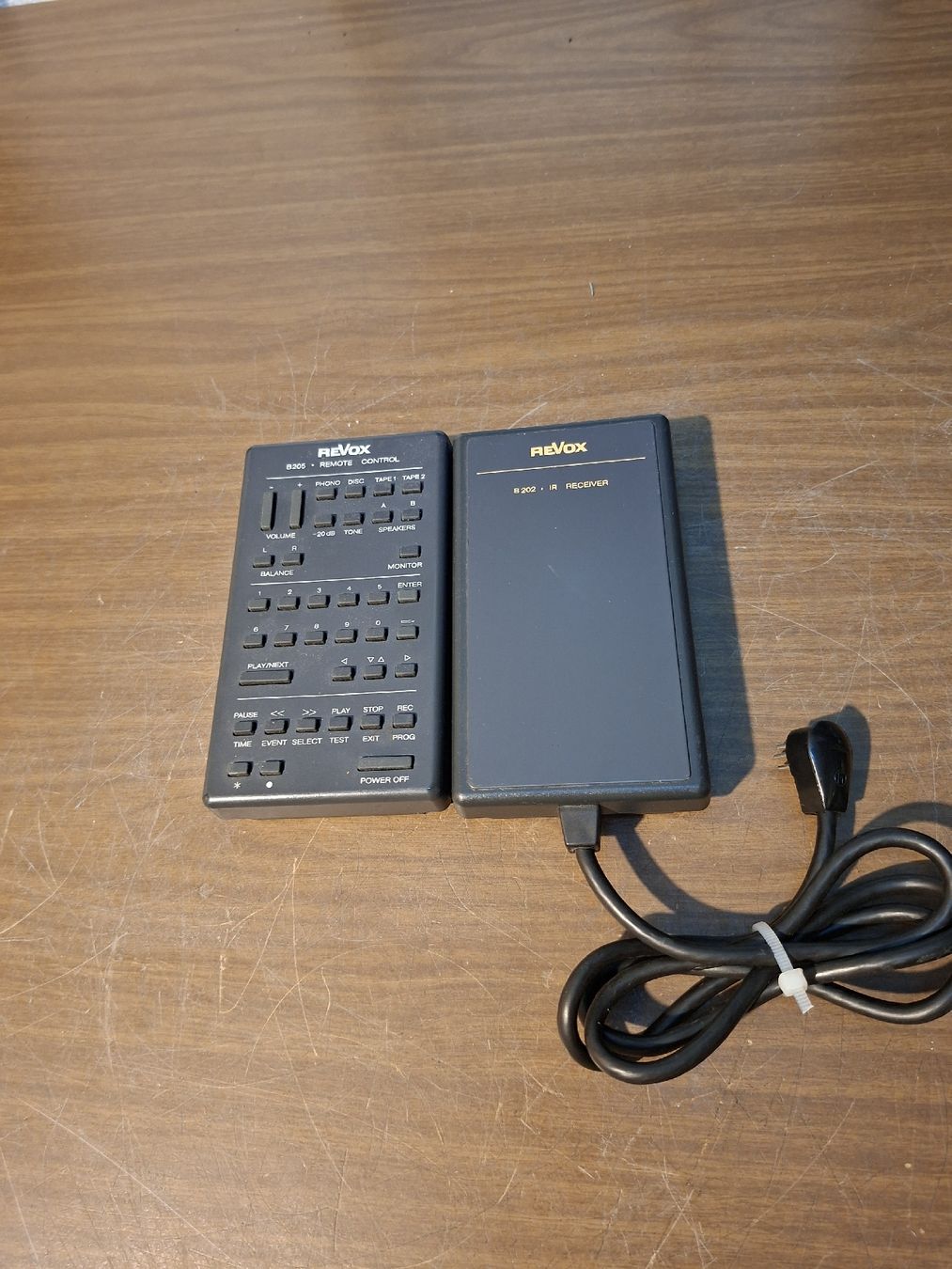 Revox Telecomandi: Revox B202 IR Receiver + Revox B205 – Usato da Wangen an der aare venduto da swiss.antik 1