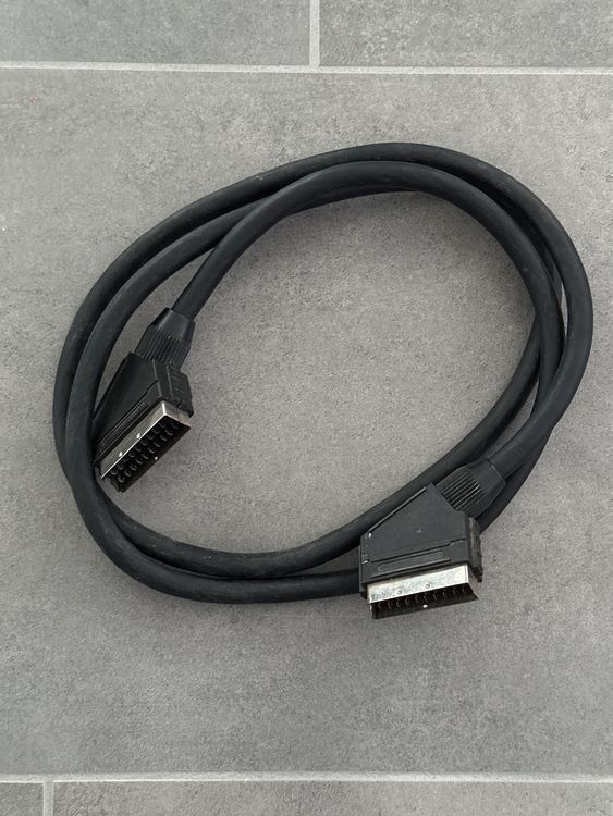 Câble SCART Mâle/mâle 1 Mètre – Noir Traditionnel – Neuf