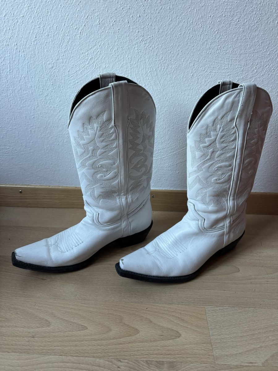 Scarpe da donna: Cowboy Stiefel weiss Gr 38/39 – Usato da Buochs venduto da nik_r7gm 1