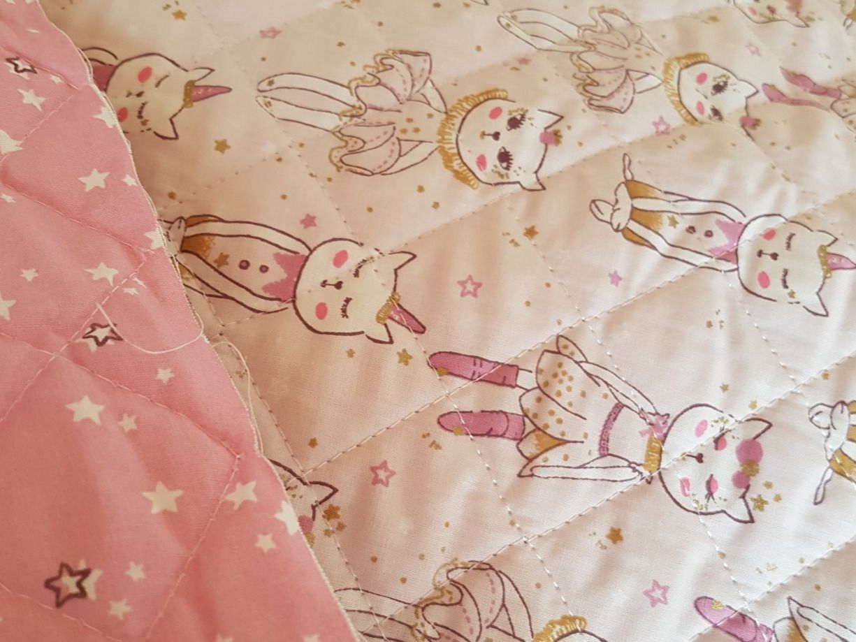 Tessuti: Stoff, Steppstoff / Steppdecke 200 x 150 cm Überwurf – Nuovo e nell'imballaggio originale da geroldswil venduto da Gumball1 1