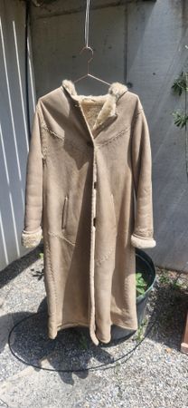 Lammfellmantel mit Kapuze Beige Grösse entspricht M