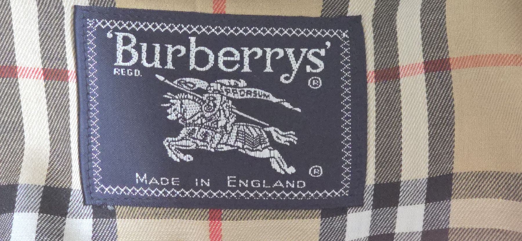 Burberry Cappotti: Damen Burberry Trenchcoat – Usato da Winterthur venduto da nhu_s9gd 3