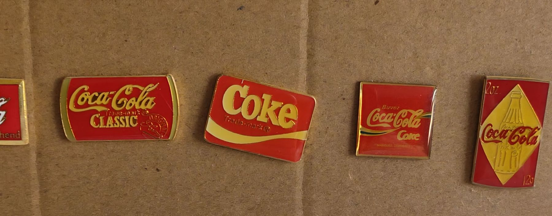 Coca-Cola Plaquettes & Badges: 7 Coca Cola Pins – D'occasion à Luzern par Luzern_Energy 2