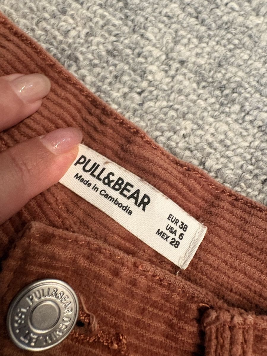 Pull&Bear Hosen: Samt Hose PULL&BEAR Koralle braun Farbe  Gr. 38/S – Gebraucht aus Ebertswil von shushuj 3