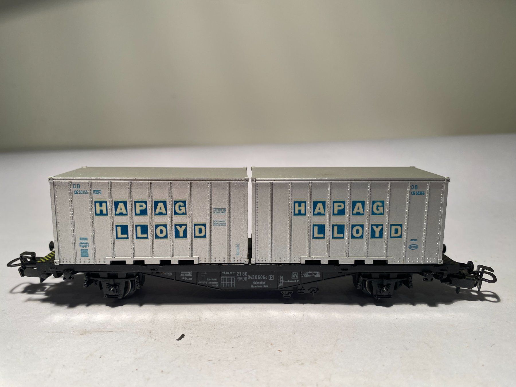 Märklin Modellini di ferrovie: Märklin Containerwagen HAPAG LLOYD, AC Achsen – Usato da Buchrain venduto da Modellbahn11 2