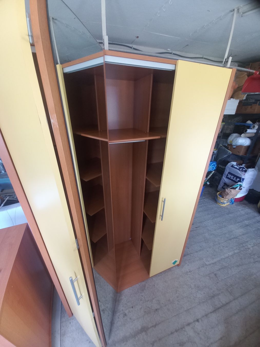 Armadi: Kinder Kleiderschrank Möbel Pfister Cilek – Usato da Herzogenbuchsee venduto da Rohrzange 1
