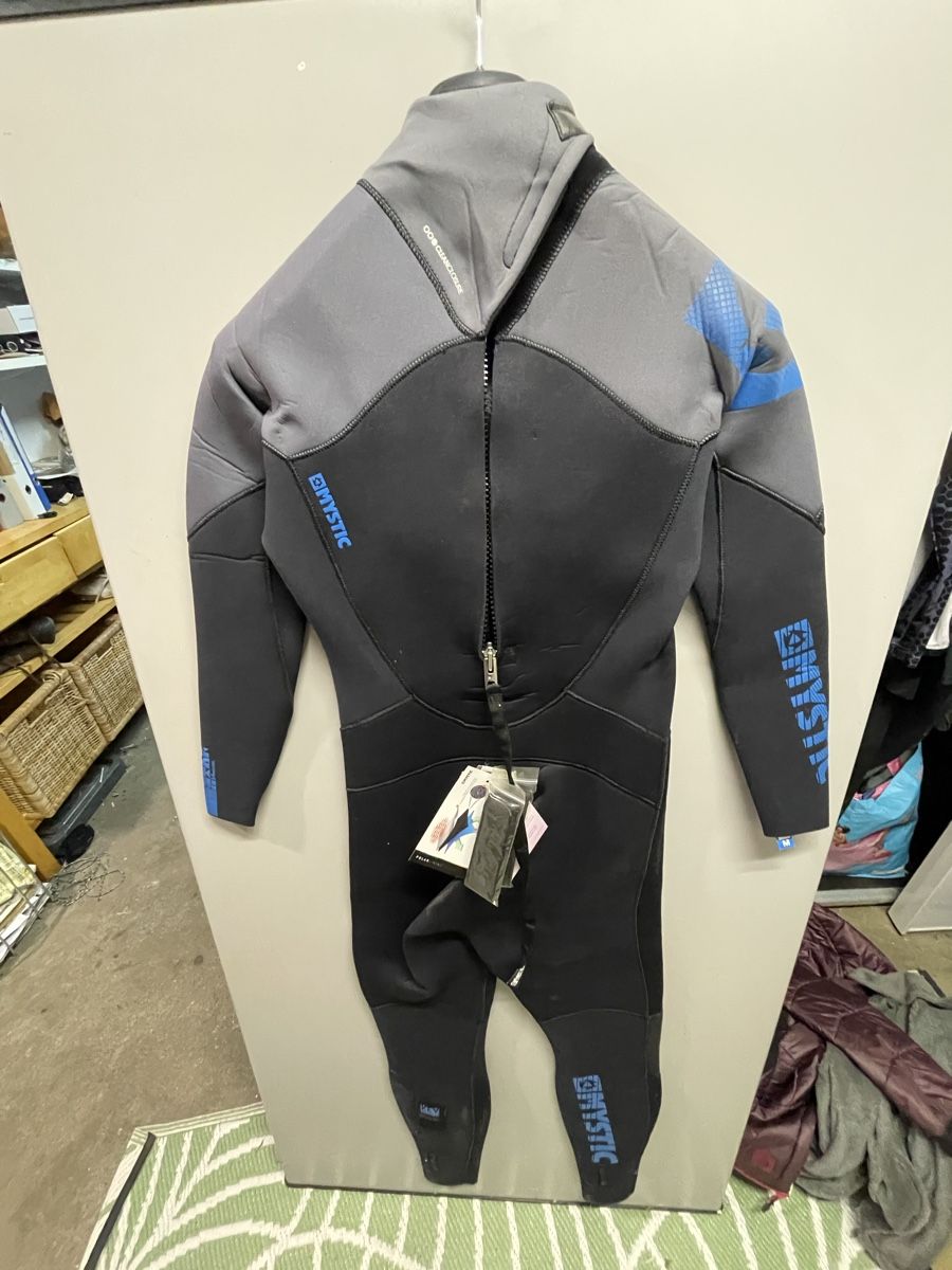 Mystic Completi: Mystic Star 5/4 Fullsuit backzip Neo – Nuovo (secondo la descrizione) da Bollingen venduto da makenschmuschki 1