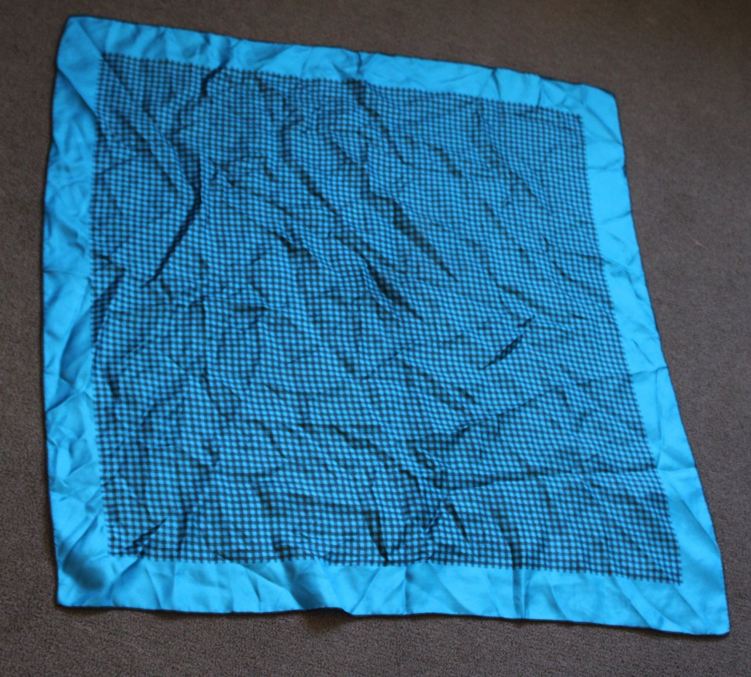 Foulard & Sciarpe: Foulard – Usato da Schaan venduto da antikes_und_kurioses 2