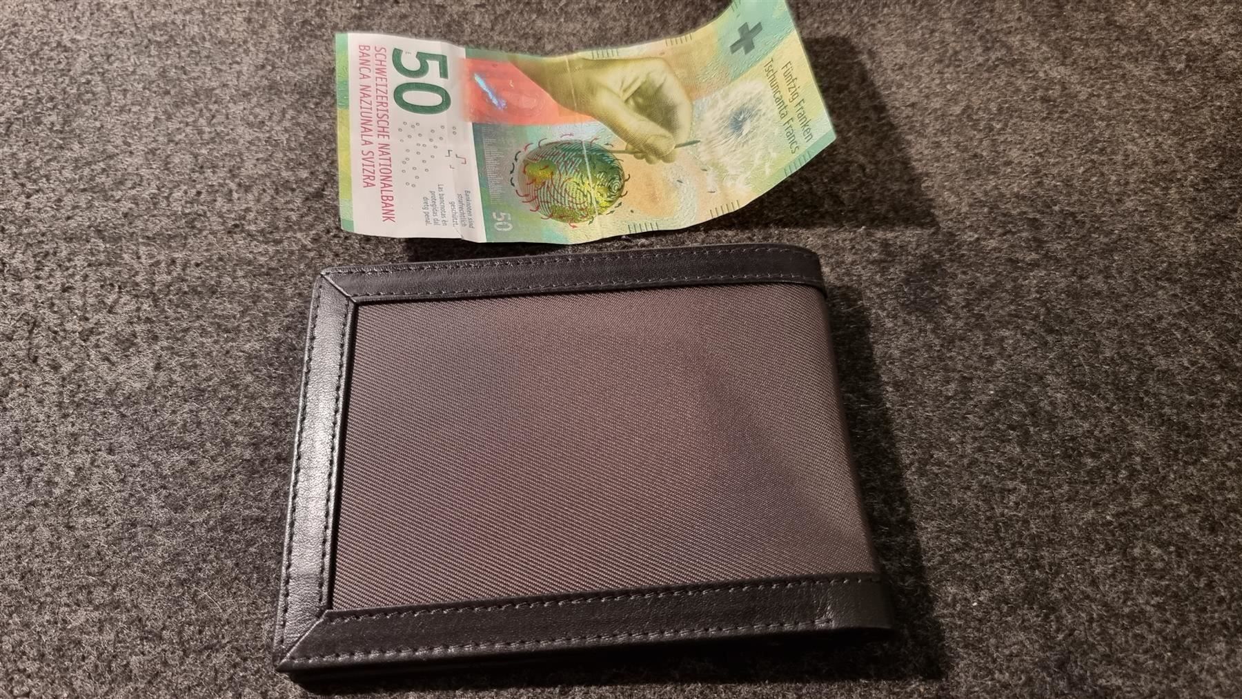 Brieftaschen: Portemonnaie aus Leder schwarz – Neu (gemäss Beschreibung) aus Rebstein von James-Dean 1