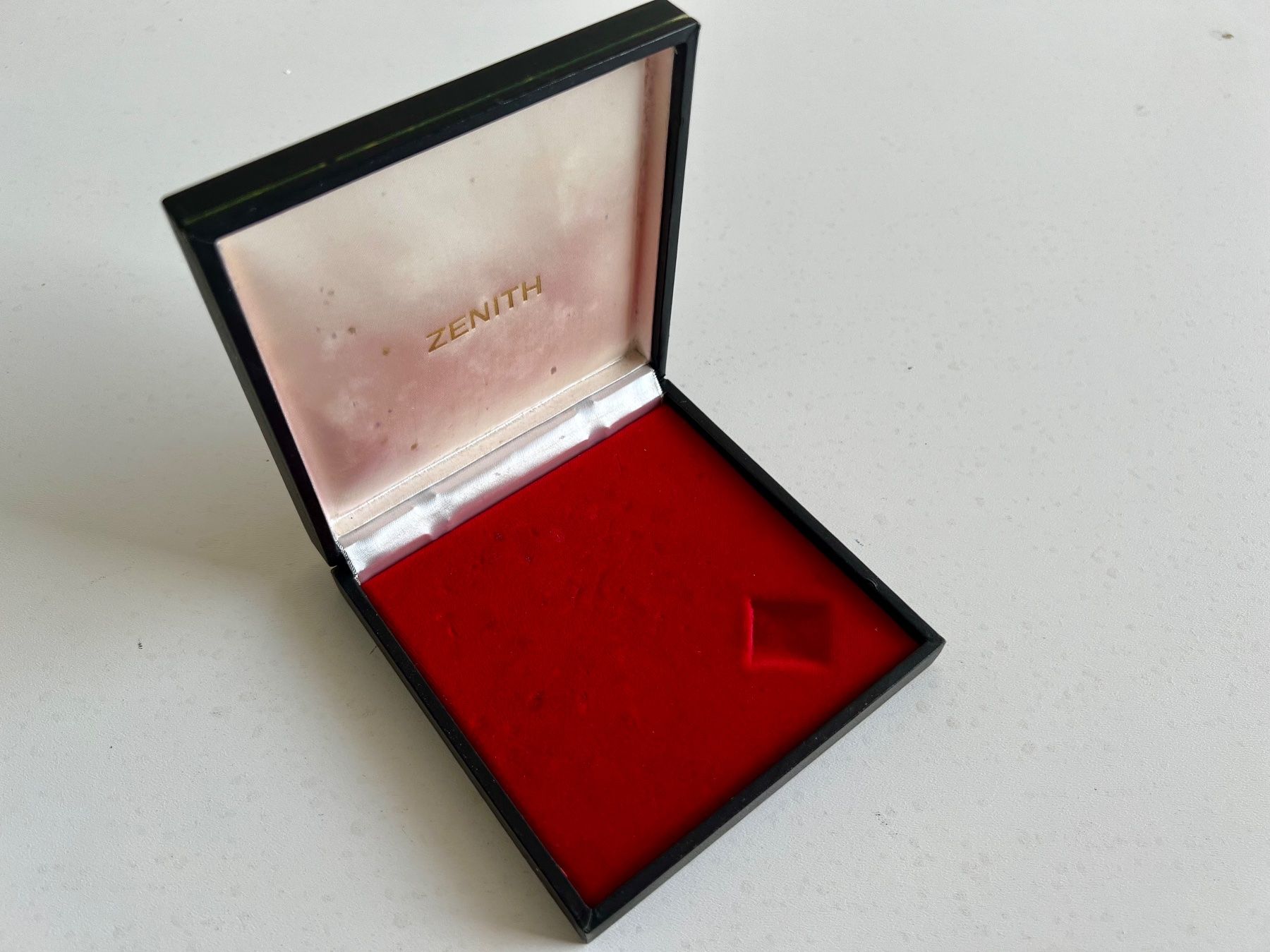 Zenith Orologi: ZENITH original vintage square black watch box – Usato da Mont-sur-Lausanne venduto da vmi_ym5l 3